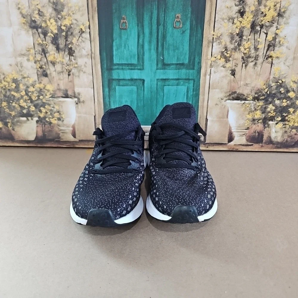 Nike Zoom Pegasus 35 - Men's  Size 8  Black White Low Top‎ Running Shoes